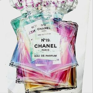 Oliver Gal Chanel Multi-Effect No.19 Fragrance Bottle Vinyl Canvas Wall Decor